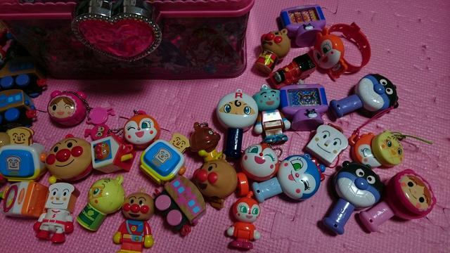 アンパンマンガチャガチャ大量セット!プリキュア缶付き! < おもちゃ  アンパンマンガチャガチャ大量セット!プリキュア缶付き! < おもちゃの