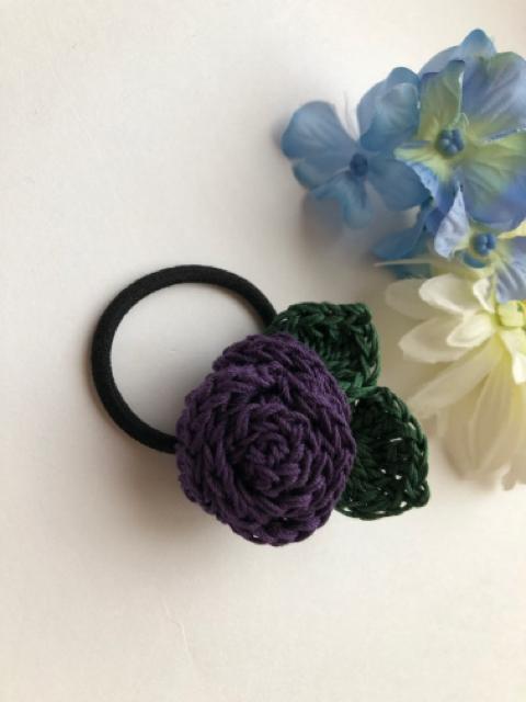 ハンドメイド ヘアゴム ブローチ巻き巻き薔薇 パープル < 女性ファッション  ハンドメイド ヘアゴム ブローチ巻き巻き薔薇 パープル < 女性ファッションの