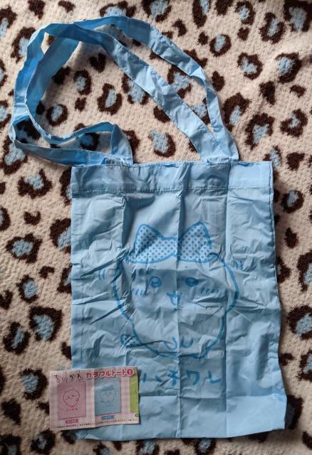 ちいかわ カラフルトート@ ハチワレ < アニメ/コミック/キャラクター ちいかわ カラフルトート@ ハチワレ < アニメ/コミック/キャラクターの