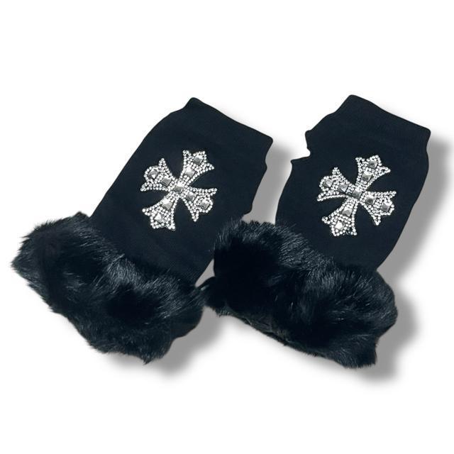 【新品】キラキラクロスデザインファー付き指抜きグローブ < 女性ファッション 【新品】キラキラクロスデザインファー付き指抜きグローブ < 女性ファッションの