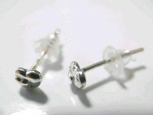 【シルバー925】ダブルハート♪ピアス < 女性アクセサリー/時計  【シルバー925】ダブルハート♪ピアス < 女性アクセサリー/時計の