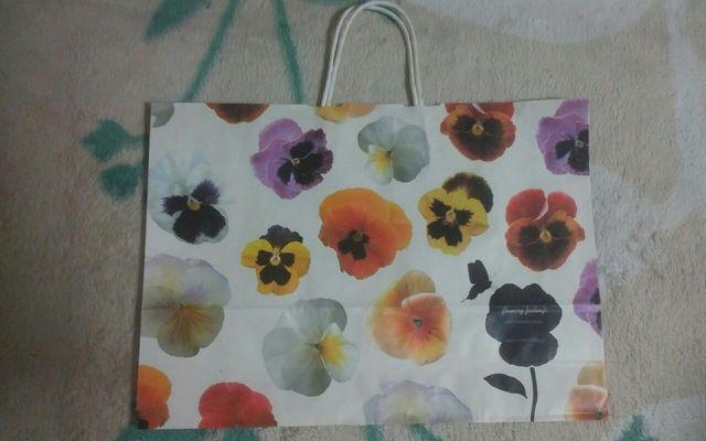 flowery feeling ショップ袋 美品 44.5×32 < 女性ファッション  flowery feeling ショップ袋 美品 44.5×32  < 女性ファッションの