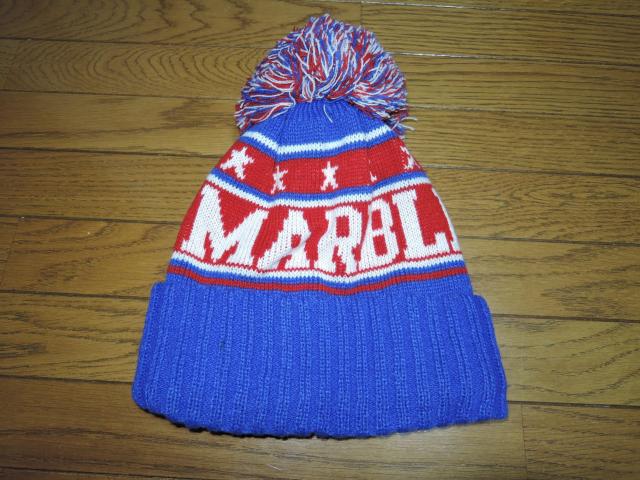 MARBLES マーブルズ ボンボン ニットキャップ 青赤系 ニット帽子 トリコロール tmt < ブランド  MARBLES マーブルズ ボンボン ニットキャップ 青赤系 ニット帽子 トリコロール tmt < ブランドの