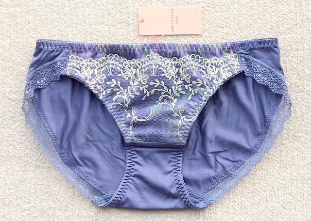 Triumph AMOSTYLE ショーツ Mサイズ ブルー < 女性ファッション  Triumph AMOSTYLE ショーツ Mサイズ ブルー  < 女性ファッションの