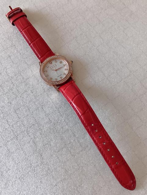 ☆ ELLE ☆ アナログ腕時計 ☆ レディース ☆3針付き ☆ 電池交換直後 < 女性アクセサリー/時計 ☆ ELLE ☆ アナログ腕時計 ☆ レディース ☆3針付き ☆ 電池交換直後 < 女性アクセサリー/時計の