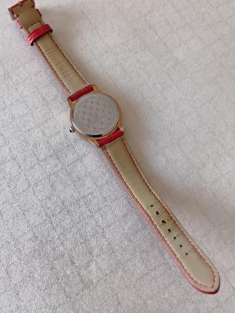 ☆ ELLE ☆ アナログ腕時計 ☆ レディース ☆3針付き ☆ 電池交換直後 < 女性アクセサリー/時計 ☆ ELLE ☆ アナログ腕時計 ☆ レディース ☆3針付き ☆ 電池交換直後 < 女性アクセサリー/時計の