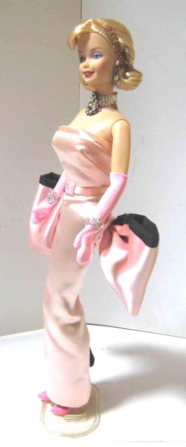 マリリン・モンロー ピンクドレスのバービー人形 < ホビー マリリン・モンロー ピンクドレスのバービー人形 < ホビーの