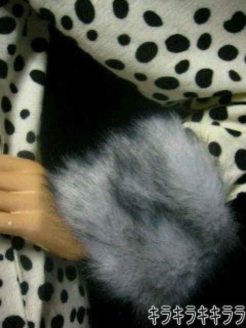 《New》EMODA系★2way・袖ファー*ダルメシアン柄カーディガン < 女性ファッション 《New》EMODA系★2way・袖ファー*ダルメシアン柄カーディガン < 女性ファッションの