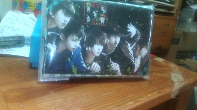 旧東方神起5人メンバー写真入りテッシュカバー.カードケース 2点 < タレントグッズ  旧東方神起5人メンバー写真入りテッシュカバー.カードケース 2点  < タレントグッズの