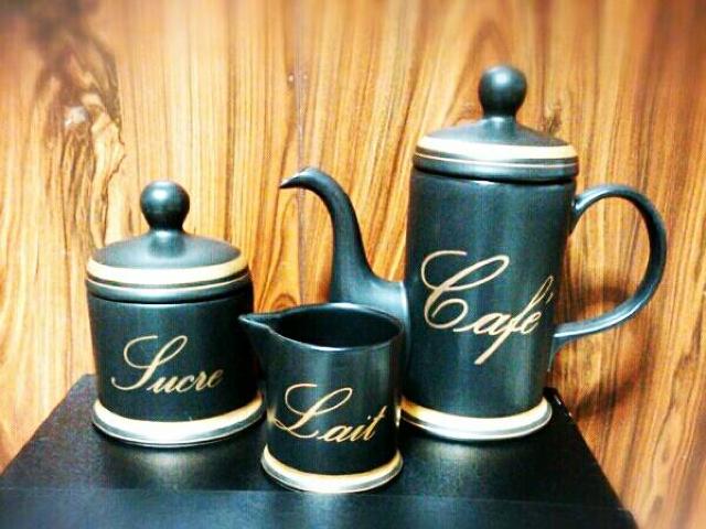 高級 カップ&ソーサー ティーセット たち吉 黒 ティーカップ < インテリア/ライフ 高級 カップ&ソーサー ティーセット たち吉 黒 ティーカップ < インテリア/ライフの