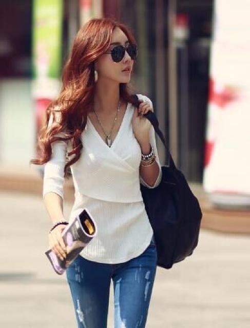 残1点790円★在庫処分セール ベストセラー Vクロスカットソートップス 白F < 女性ファッション  残1点790円★在庫処分セール ベストセラー Vクロスカットソートップス 白F < 女性ファッションの