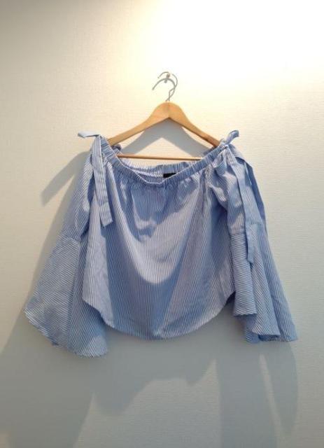 フォーエバー21☆ブルー ボーダー 肩リボン ブラウス シャツ Sサイズ < ブランド  フォーエバー21☆ブルー ボーダー 肩リボン ブラウス シャツ Sサイズ  < ブランドの