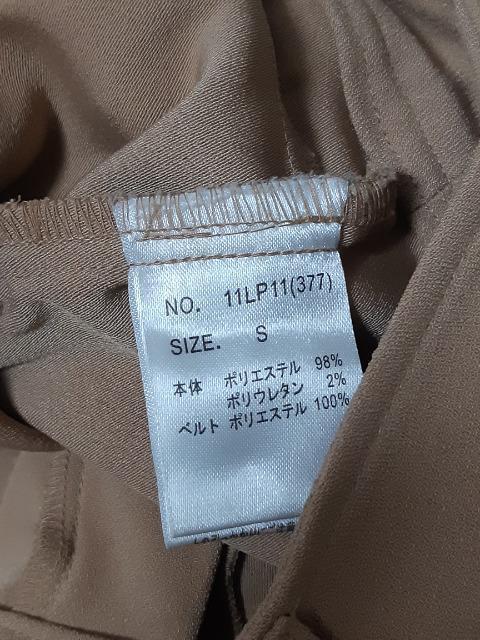 CECILMcBEE ベージュショートパンツ ドットベルトリボン付き < ブランド  CECILMcBEE ベージュショートパンツ ドットベルトリボン付き < ブランドの