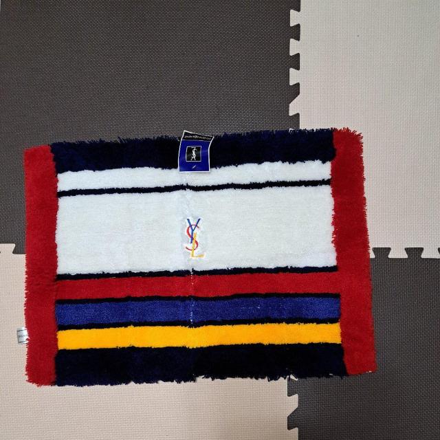 CuT[YVES SAINT LAURENŤփ}bg 