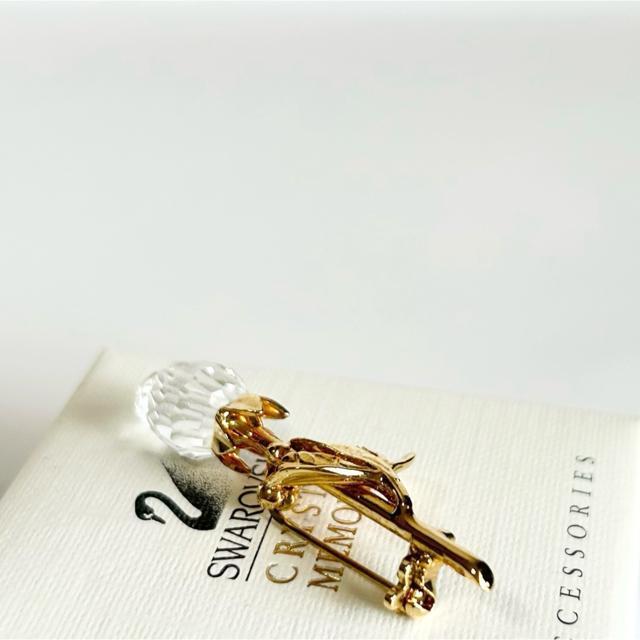 美品 SWAROVSKI スワロフスキー フラワーモチーフ ブローチ < ブランド 美品 SWAROVSKI スワロフスキー フラワーモチーフ ブローチ < ブランドの