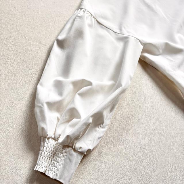 ◆美品◆前後2way◆後ろボタンボリューム袖ブラウス◆オケージョン◆白◆厚手◆F < 女性ファッション ◆美品◆前後2way◆後ろボタンボリューム袖ブラウス◆オケージョン◆白◆厚手◆F < 女性ファッションの