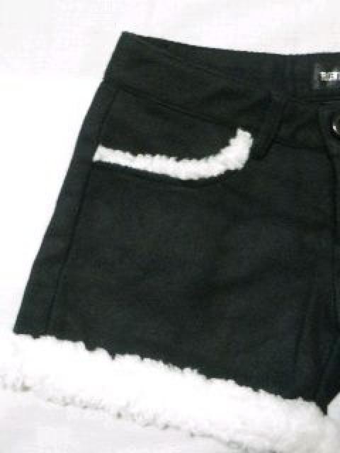 《New》ふわふわ*もこもこ★裾ボア*ショートパンツ<ブラックM> < 女性ファッション  《New》ふわふわ*もこもこ★裾ボア*ショートパンツ<ブラックM> < 女性ファッションの