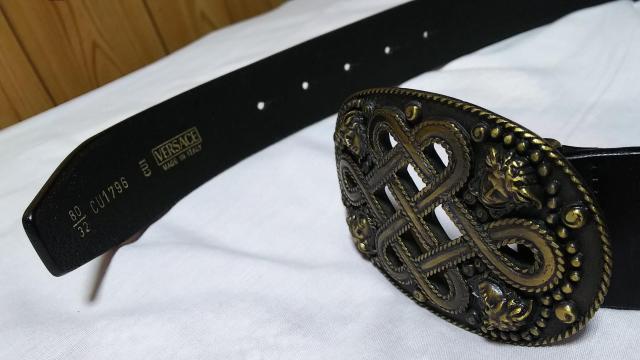 正規美 レア ガクト着 ヴェルサーチ ゴシック レザーベルト 黒 80 インフィニティスネーク×4連メデューサロゴバックルXL金具 < ブランド  正規美 レア ガクト着 ヴェルサーチ ゴシック レザーベルト 黒 80 インフィニティスネーク×4連メデューサロゴバックルXL金具 < ブランドの