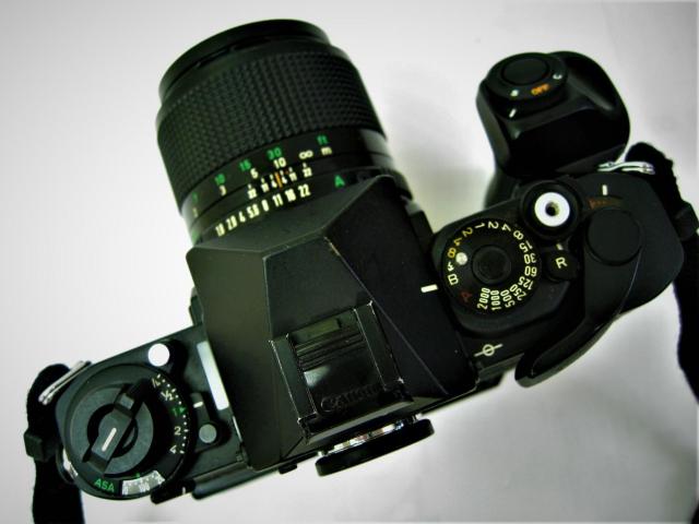 iAeB[N Lm NEW F-1 FD 85mm F1.8C_[t  Ɠd/AV 