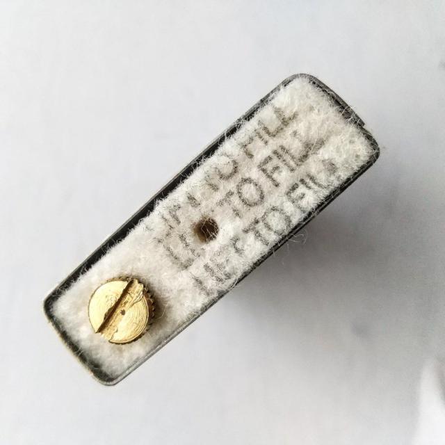 ZIPPO@ECXgE`[`@Wb|C^[@IX 1993@LYLY  jt@bV 