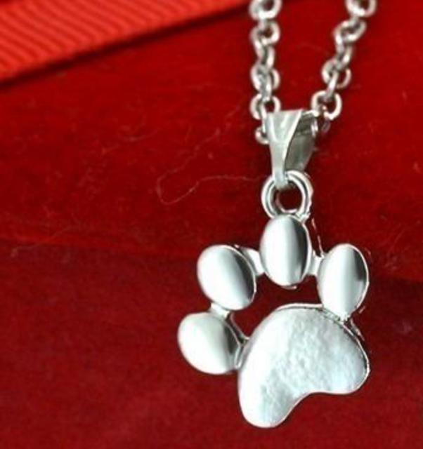 肉球モチーフ レディースネックレス < 女性アクセサリー/時計 肉球モチーフ レディースネックレス < 女性アクセサリー/時計の