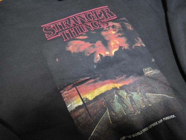 GU �X�g�����W���[�V���O�X STRANGER THINGS �X�E�F�b�g �u���b�N M �g���[�i�[ ���� �� �����t�@�b�V������ 