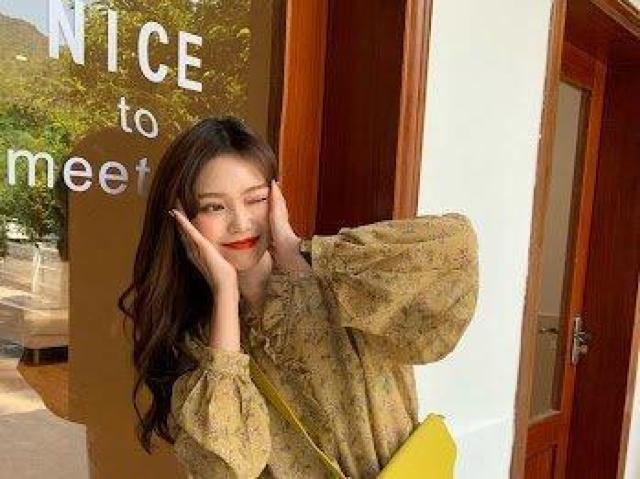 花柄 フリルブラウス フラワーパターン 春夏 < 女性ファッション 花柄 フリルブラウス フラワーパターン 春夏 < 女性ファッションの