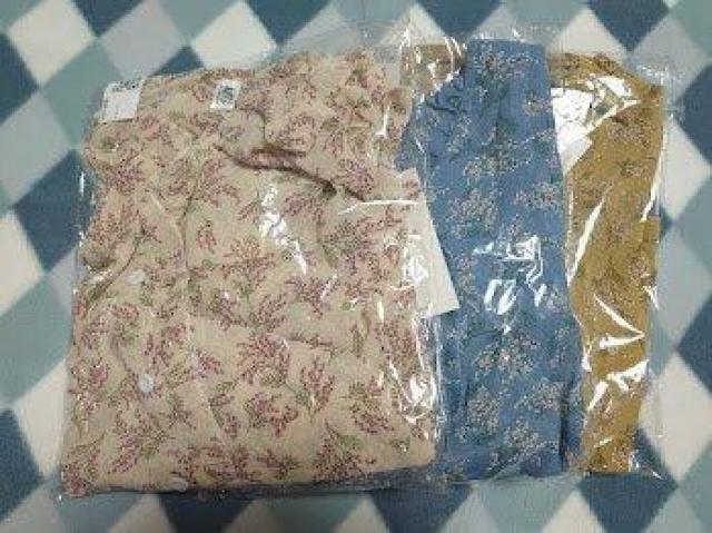 花柄 フリルブラウス フラワーパターン 春夏 < 女性ファッション 花柄 フリルブラウス フラワーパターン 春夏 < 女性ファッションの