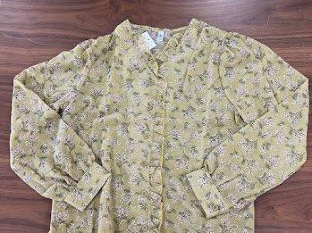 花柄 フリルブラウス フラワーパターン 春夏 < 女性ファッション 花柄 フリルブラウス フラワーパターン 春夏 < 女性ファッションの