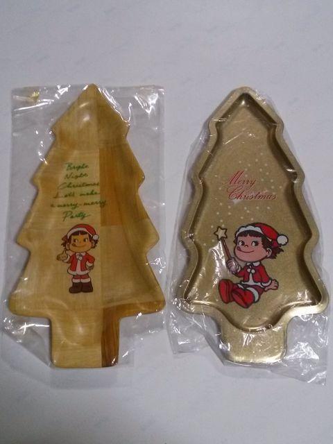 年代物◇不二家ミルキー クリスマスペコちゃんサンタ クリスマスツリー型プレート 2種2枚◇未使用品 < アニメ/コミック/キャラクター 年代物◇不二家ミルキー クリスマスペコちゃんサンタ クリスマスツリー型プレート 2種2枚◇未使用品 < アニメ/コミック/キャラクターの
