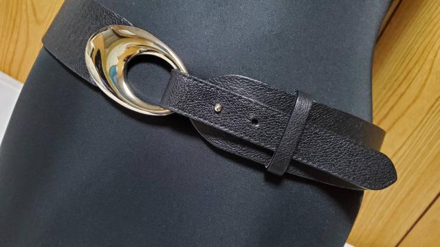 正規新古 レア  ブルガリ ラグジュアリーラウンドバックル レザーベルト 黒 カマーバンド ブラック 三日月 < ブランド  正規新古 レア  ブルガリ ラグジュアリーラウンドバックル レザーベルト 黒 カマーバンド ブラック 三日月  < ブランドの