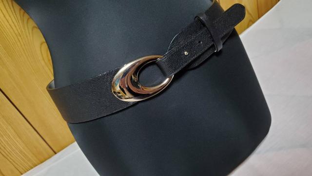 正規新古 レア  ブルガリ ラグジュアリーラウンドバックル レザーベルト 黒 カマーバンド ブラック 三日月 < ブランド  正規新古 レア  ブルガリ ラグジュアリーラウンドバックル レザーベルト 黒 カマーバンド ブラック 三日月 < ブランドの