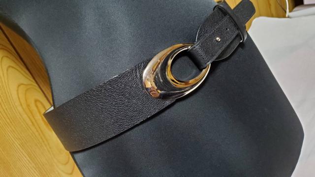 正規新古 レア  ブルガリ ラグジュアリーラウンドバックル レザーベルト 黒 カマーバンド ブラック 三日月 < ブランド  正規新古 レア  ブルガリ ラグジュアリーラウンドバックル レザーベルト 黒 カマーバンド ブラック 三日月 < ブランドの