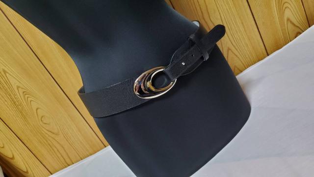 正規新古 レア  ブルガリ ラグジュアリーラウンドバックル レザーベルト 黒 カマーバンド ブラック 三日月 < ブランド  正規新古 レア  ブルガリ ラグジュアリーラウンドバックル レザーベルト 黒 カマーバンド ブラック 三日月 < ブランドの