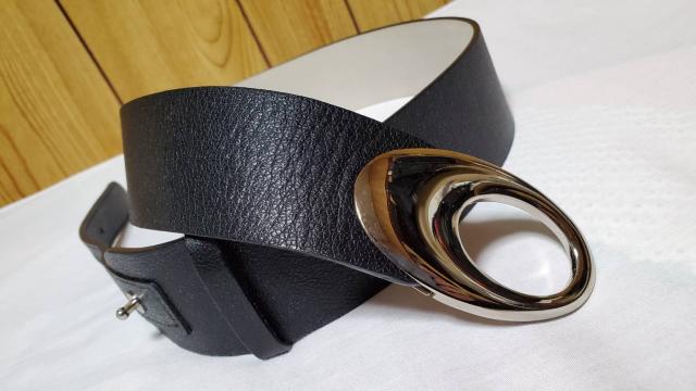 正規新古 レア  ブルガリ ラグジュアリーラウンドバックル レザーベルト 黒 カマーバンド ブラック 三日月 < ブランド  正規新古 レア  ブルガリ ラグジュアリーラウンドバックル レザーベルト 黒 カマーバンド ブラック 三日月 < ブランドの