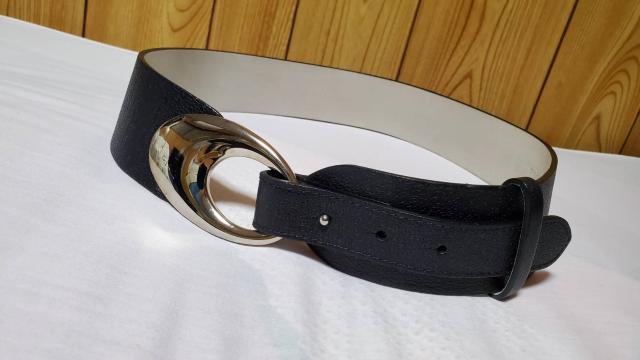 正規新古 レア  ブルガリ ラグジュアリーラウンドバックル レザーベルト 黒 カマーバンド ブラック 三日月 < ブランド  正規新古 レア  ブルガリ ラグジュアリーラウンドバックル レザーベルト 黒 カマーバンド ブラック 三日月 < ブランドの
