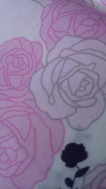 新品未使用☆MARIO VALENTINO★大判ハンカチ☆薔薇★ピンク☆スカーフ < ブランド 新品未使用☆MARIO VALENTINO★大判ハンカチ☆薔薇★ピンク☆スカーフ < ブランドの