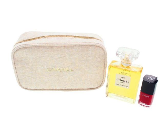 シャネル ノベルティ コフレポーチ 2023 ホリデーシーズン限定品 クリスマス 抽選 CHANEL BEAUTE【正規品】 < ブランド  シャネル ノベルティ コフレポーチ 2023 ホリデーシーズン限定品 クリスマス 抽選 CHANEL BEAUTE【正規品】 < ブランドの