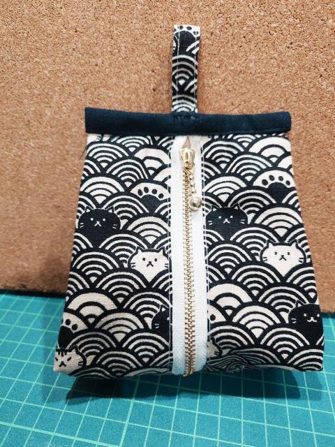 ハンドメイド 和柄猫ポーチA < 女性ファッション  ハンドメイド 和柄猫ポーチA  < 女性ファッションの