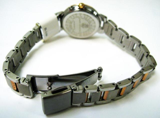 ほぼ未使用シチズンXC電波時計エコドライブ ES9434-53W ピンクゴールド < ブランド  ほぼ未使用シチズンXC電波時計エコドライブ ES9434-53W ピンクゴールド < ブランドの