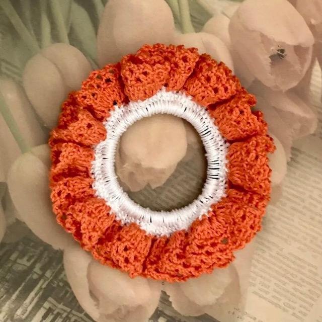 ハンドメイド♪レース編みシュシュ(オレンジ) < 女性ファッション  ハンドメイド♪レース編みシュシュ(オレンジ) < 女性ファッションの