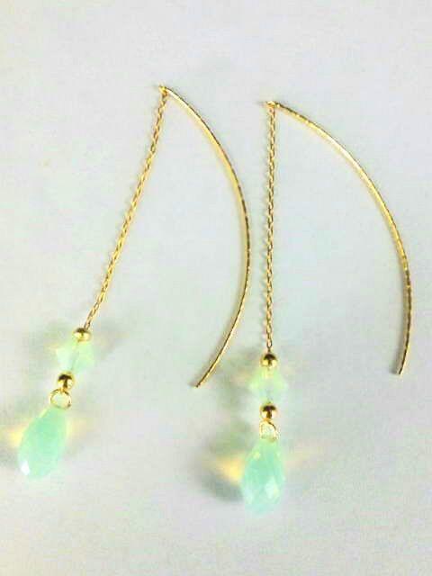 ハンドメイドめっちゃオシャレ(^O^)スワロフスキーピアス < 女性アクセサリー/時計  ハンドメイドめっちゃオシャレ(^O^)スワロフスキーピアス  < 女性アクセサリー/時計の
