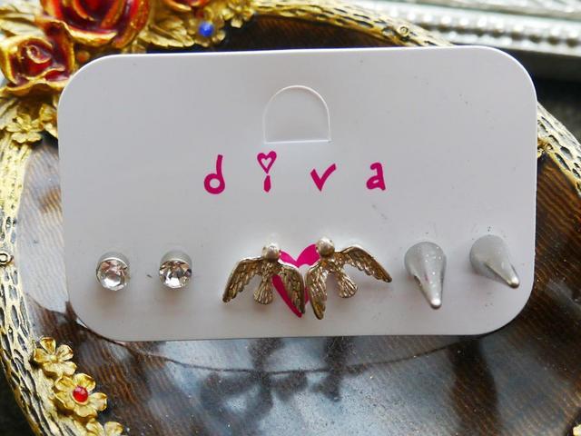 新品diva LONDON アンティーク調鳥ストーンピアス3点セット < 女性アクセサリー/時計  新品diva LONDON アンティーク調鳥ストーンピアス3点セット < 女性アクセサリー/時計の