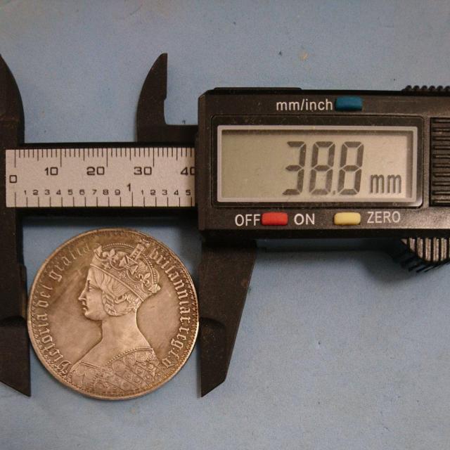 ビクトリア 女王 ゴチッククラウン銀貨 レプリカコイン < ホビー ビクトリア 女王 ゴチッククラウン銀貨 レプリカコイン < ホビーの