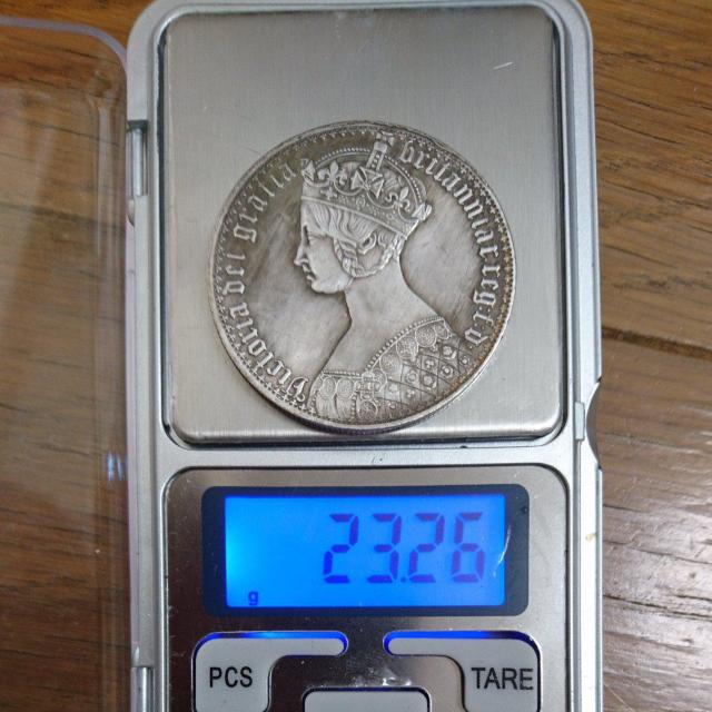 ビクトリア 女王 ゴチッククラウン銀貨 レプリカコイン < ホビー ビクトリア 女王 ゴチッククラウン銀貨 レプリカコイン < ホビーの