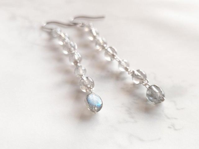 *ラブラドライトのロングピアス*SF 22077 < 女性アクセサリー/時計 *ラブラドライトのロングピアス*SF 22077 < 女性アクセサリー/時計の