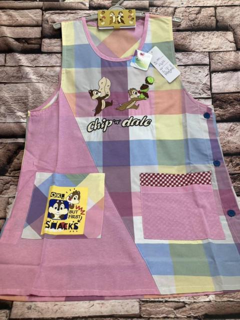 送料無料!人気の【ディズニー】刺繍&アップリケ&プリント付きタバーン型エプロン(画像から)1枚 < 女性ファッション  送料無料!人気の【ディズニー】刺繍&アップリケ&プリント付きタバーン型エプロン(画像から)1枚  < 女性ファッションの