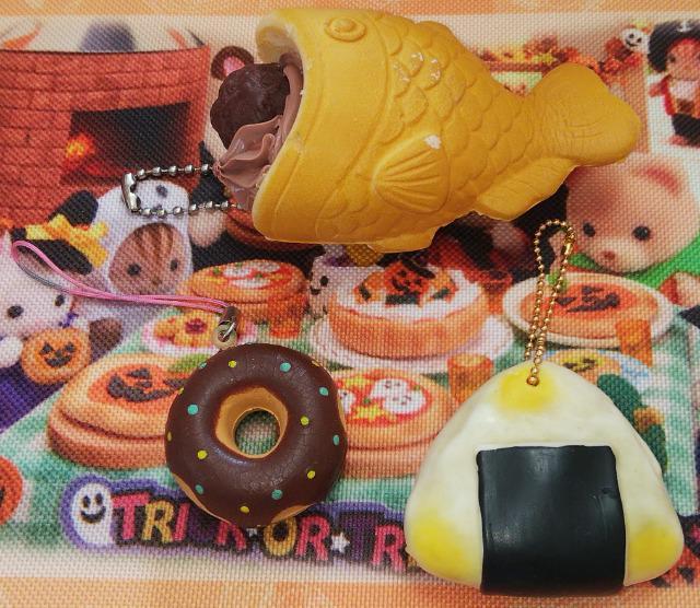 ジャンク品フードスクイーズ3点セットたい焼きパフェボールチェーン、ドーナツストラップ、おにぎりボールチェーンスイーツ < おもちゃ ジャンク品フードスクイーズ3点セットたい焼きパフェボールチェーン、ドーナツストラップ、おにぎりボールチェーンスイーツ < おもちゃの