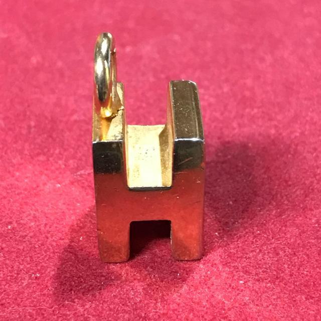 珍品 Hロゴ スクエアデザインチャーム ゴールド 750?刻印 < 女性アクセサリー/時計 珍品 Hロゴ スクエアデザインチャーム ゴールド 750?刻印 < 女性アクセサリー/時計の