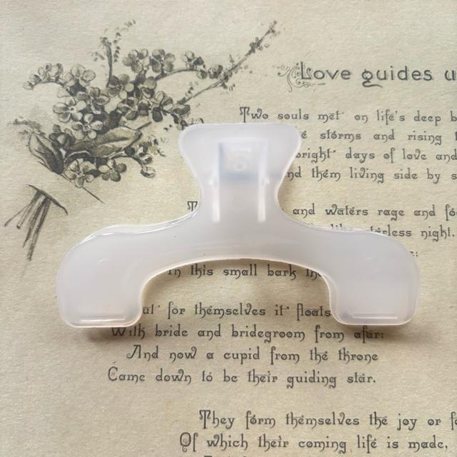 うかんむりクリップ 書籍固定 楽譜 クリア レシピ < インテリア/ライフ うかんむりクリップ 書籍固定 楽譜 クリア レシピ < インテリア/ライフの